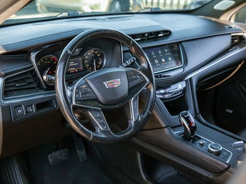 Used 2023 Cadillac XT5 Premium Luxury image 10