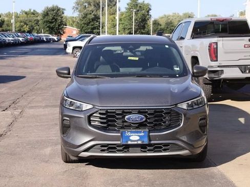 Certified 2023 Ford Escape ST-Line FWD image 4