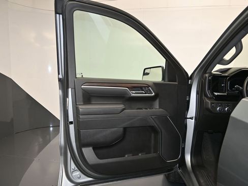 Used 2025 GMC Sierra 1500 SLT AWD/4WD image 10