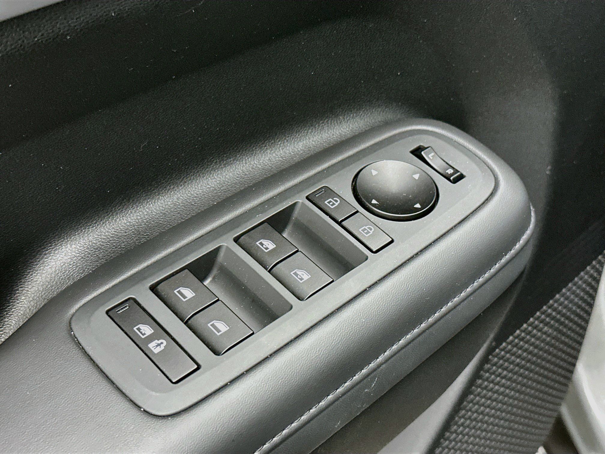Used 2026 Hyundai Santa Fe SEL AWD/4WD image 15