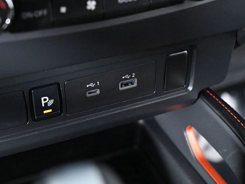 Used 2023 Nissan Frontier PRO-4X w/ Technology Package image 19