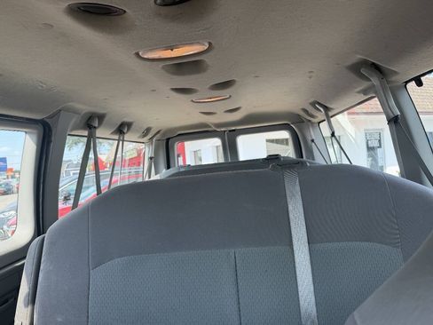 Used 2012 Ford E-350 and Econoline 350 XLT RWD image 11