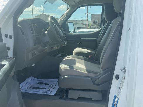 Used 2019 Nissan NV 2500 S RWD image 17