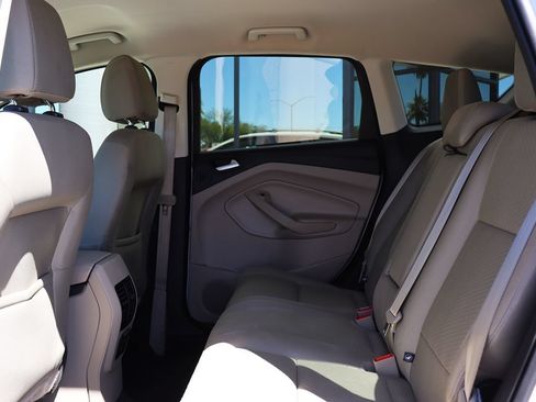 Used 2017 Ford Escape SE w/ Equipment Group 201A AWD/4WD image 31