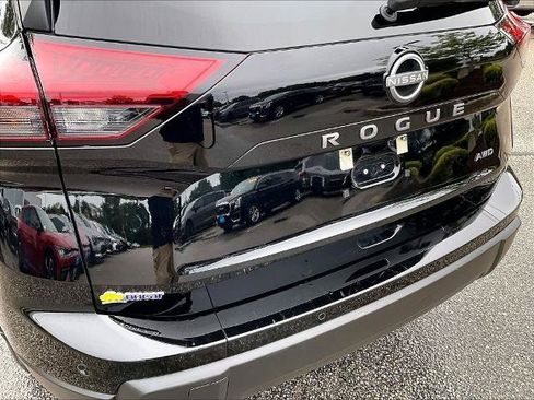 Certified 2026 Nissan Rogue SV AWD/4WD image 28