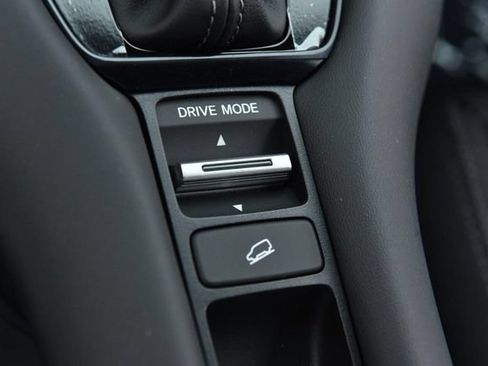 New 2027 Honda HR-V LX image 16