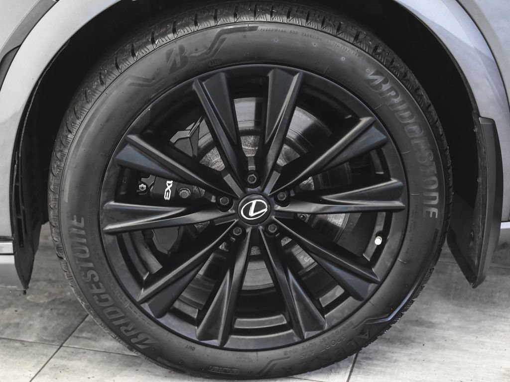 Used 2023 Lexus RX 500h F Sport w/ Accessory Package (Z1) AWD/4WD image 8