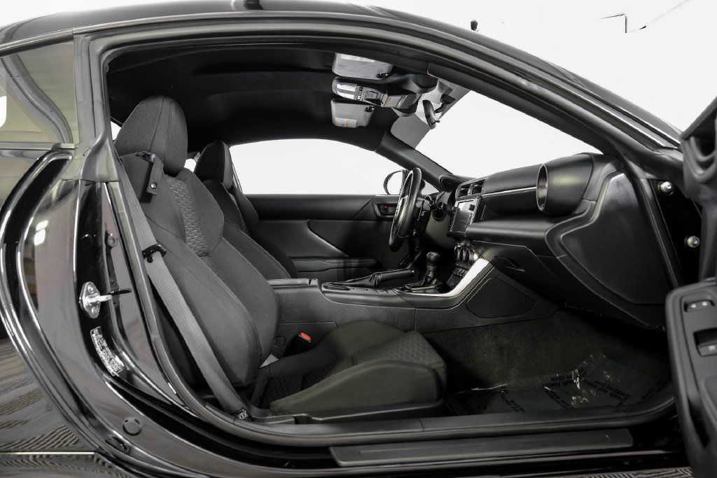 Used 2024 Toyota GR86 RWD image 32