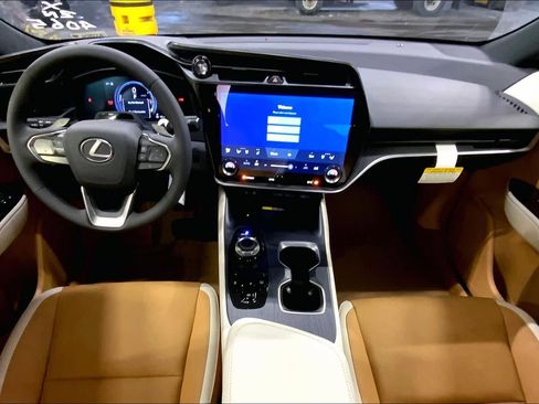 New 2026 Lexus RZ 450e Premium image 5