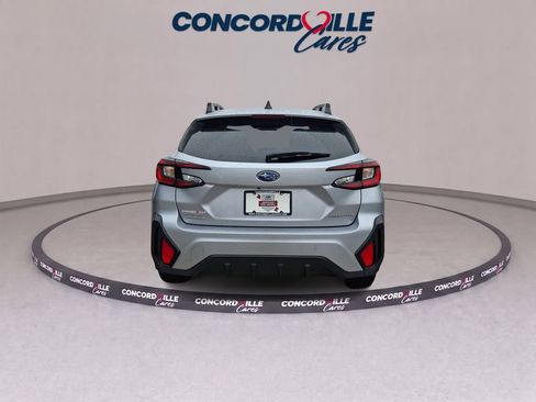 Used 2024 Subaru Crosstrek 2.0i Premium w/ Crosstrek Mirror Package AWD/4WD image 6