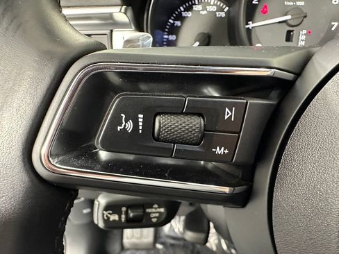 Certified 2025 Porsche Macan w/ Premium Package Plus AWD/4WD image 27