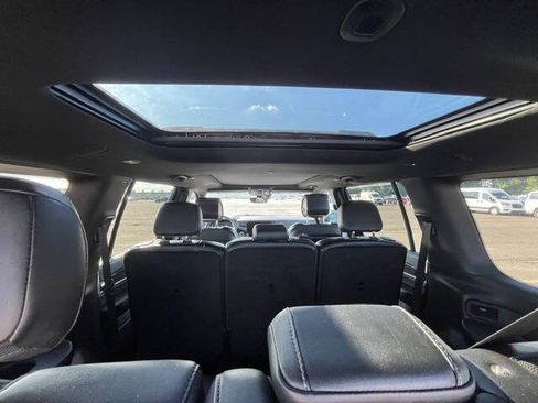 Used 2022 Jeep Wagoneer Series II w/ Premium Group I AWD/4WD image 17