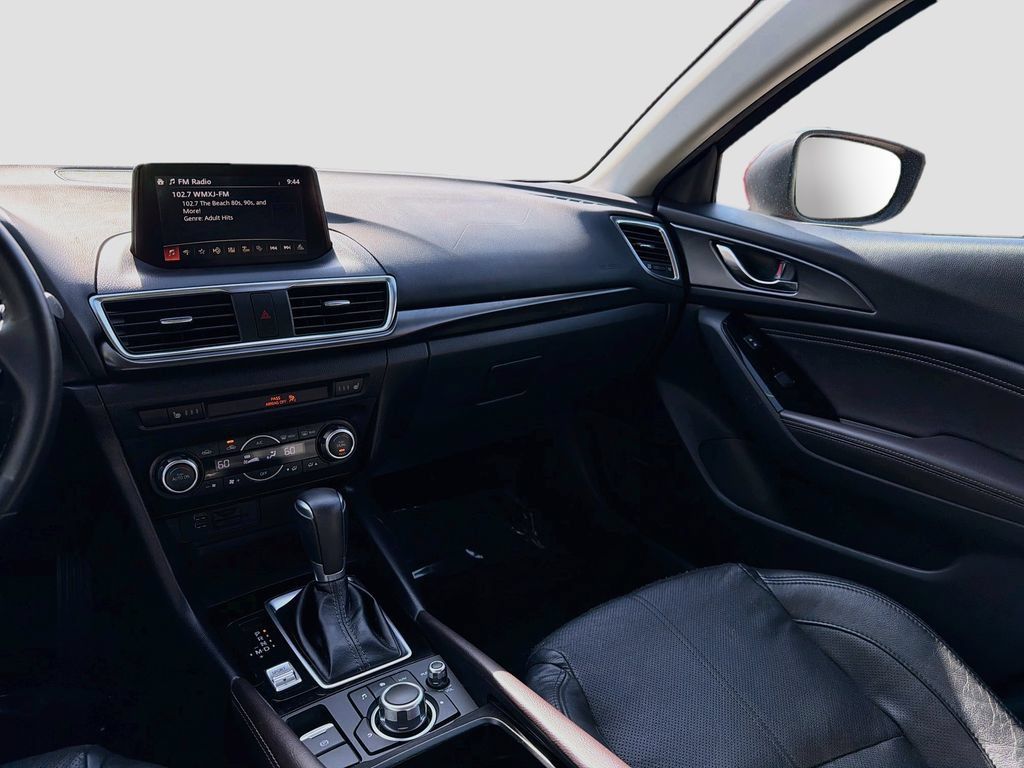 Used 2018 MAZDA MAZDA3 Grand Touring FWD image 21