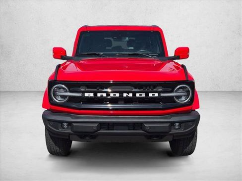 Used 2023 Ford Bronco Outer Banks AWD/4WD image 2