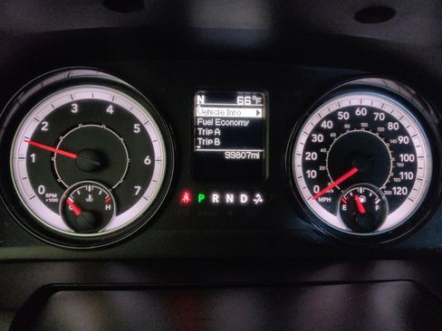 Used 2020 RAM 1500 Classic SLT image 23