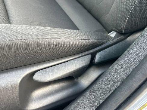 Used 2025 Toyota Corolla LE FWD image 18