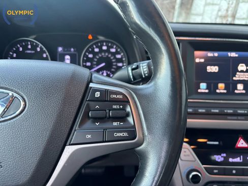 Used 2017 Hyundai Elantra Limited image 24