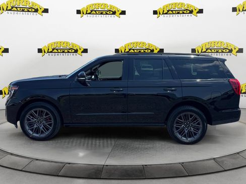 Used 2025 Ford Expedition Platinum w/ Stealth Performance Package AWD/4WD image 2