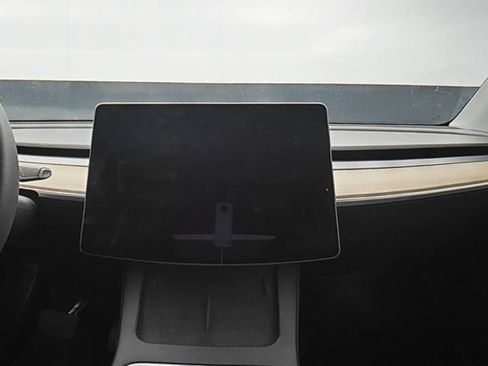 Used 2021 Tesla Model Y Long Range AWD/4WD image 21
