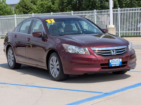 Used 2011 Honda Accord EX-L image 4