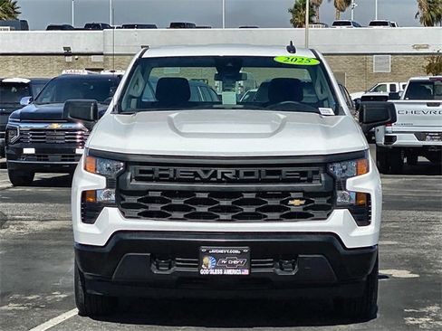 Used 2025 Chevrolet Silverado 1500 W/T image 2