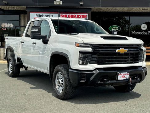 Used 2024 Chevrolet Silverado 2500 W/T AWD/4WD image 1