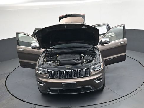 Used 2019 Jeep Grand Cherokee Limited image 45