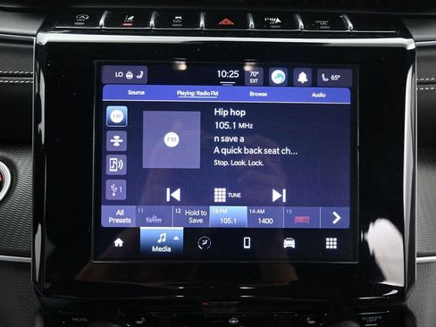 Used 2025 Jeep Grand Cherokee L Altitude AWD/4WD image 21