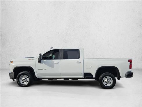 Used 2023 Chevrolet Silverado 2500 LT w/ Convenience Package image 9