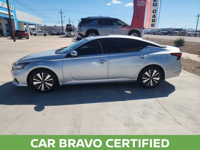 Used 2022 Nissan Altima 2.5 SV w/ SV Premium Package FWD image 7