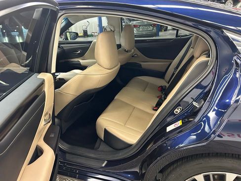 Used 2019 Lexus ES 350 w/ Premium Package FWD image 19