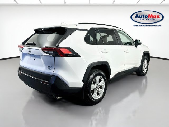 Used 2019 Toyota RAV4 XLE w/ Convenience Package AWD/4WD image 2