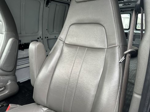 Used 2022 Chevrolet Express 2500 WT w/ Driver Convenience Package image 11