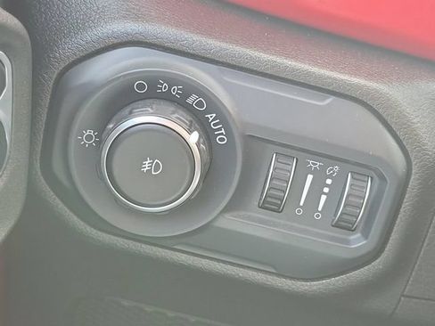 Used 2018 Jeep Wrangler Unlimited Rubicon AWD/4WD image 17