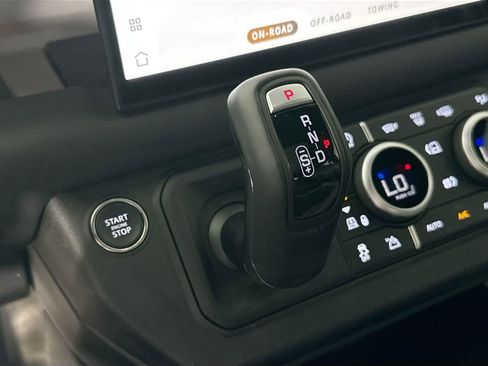 New 2025 Land Rover Defender 130 V8 image 9