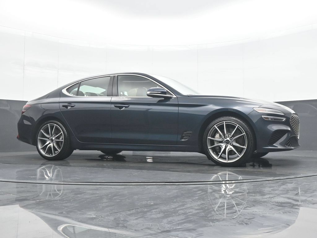 Used 2024 Genesis G70 2.5T RWD image 33