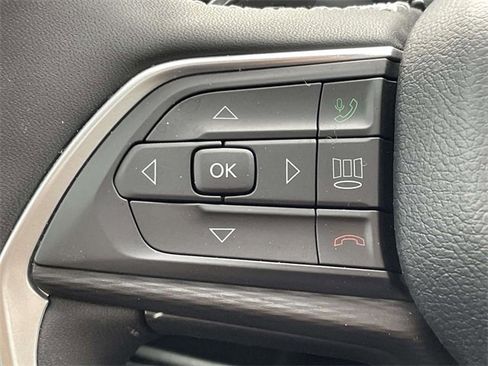 Used 2023 Jeep Grand Cherokee Altitude image 21