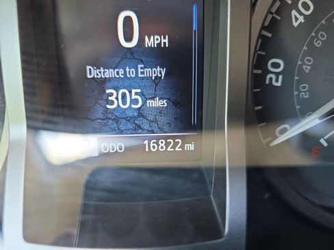 Used 2023 Toyota Tacoma SR5 w/ Technology Package RWD image 21