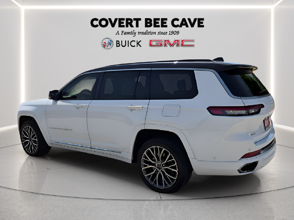 Used 2025 Jeep Grand Cherokee L Summit AWD/4WD image 9