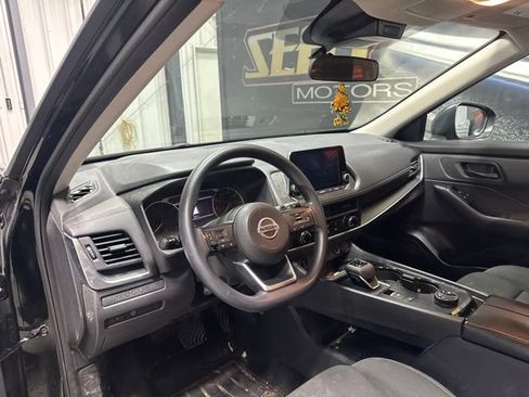 Used 2024 Nissan Rogue S AWD/4WD image 5
