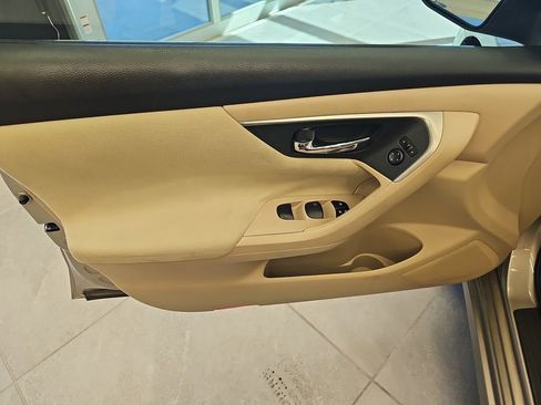 Used 2015 Nissan Altima 2.5 SV image 11
