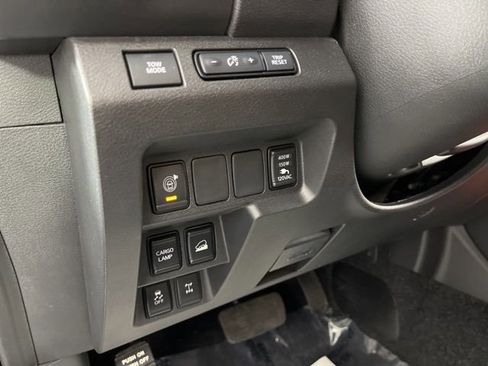 Used 2023 Nissan Frontier PRO-4X w/ Pro Convenience Package AWD/4WD image 30