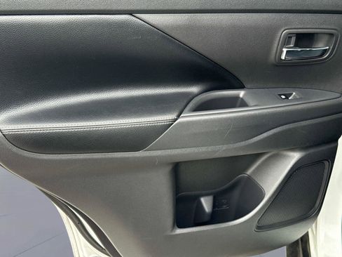 Used 2016 Mitsubishi Outlander SEL FWD image 13