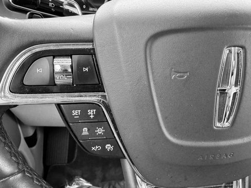 Used 2022 Lincoln Navigator Black Label AWD/4WD image 21