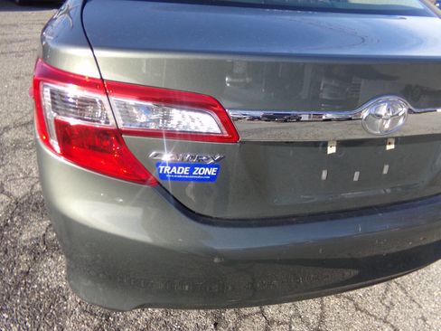 Used 2012 Toyota Camry XLE image 8