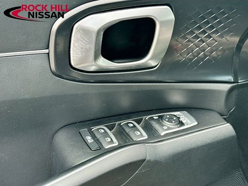 Used 2022 Kia Sorento S FWD image 18