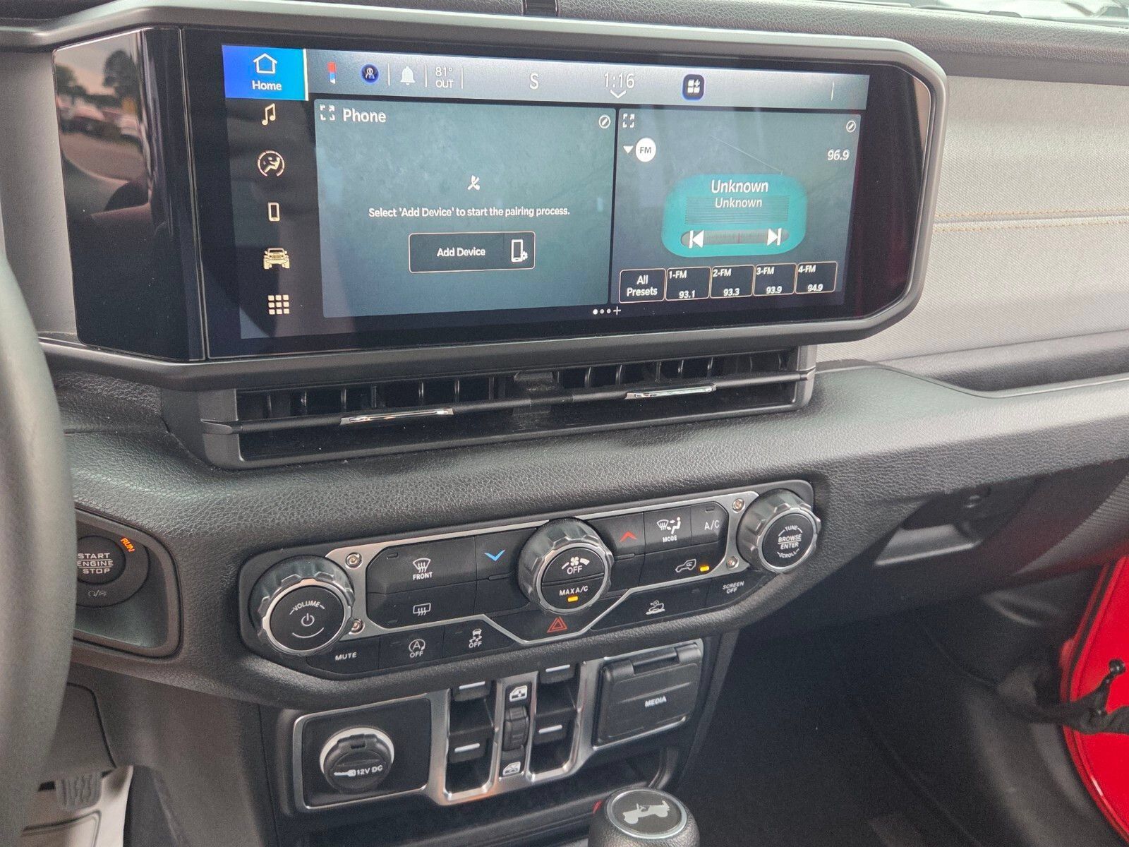 Used 2025 Jeep Wrangler Unlimited Sport AWD/4WD image 19