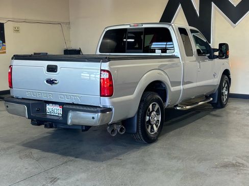 Used 2015 Ford F350 Lariat w/ Lariat Interior Package RWD image 4