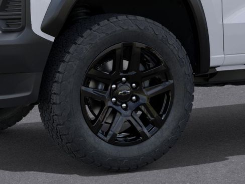 New 2025 Chevrolet Colorado Trail Boss w/ Midnight Edition AWD/4WD image 9