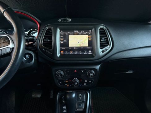 Used 2018 Jeep Compass Trailhawk w/ Navigation Group AWD/4WD image 51